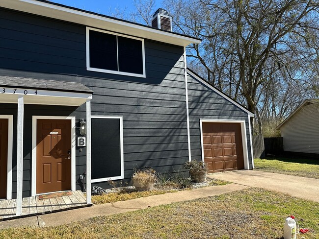 3704 Choctaw St in Bryan, TX - Building Photo - Building Photo