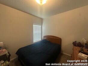 10562 Green Rock Dr in San Antonio, TX - Foto de edificio - Building Photo
