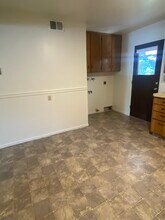 372 W 200 N, Unit #8 in Logan, UT - Building Photo - Building Photo