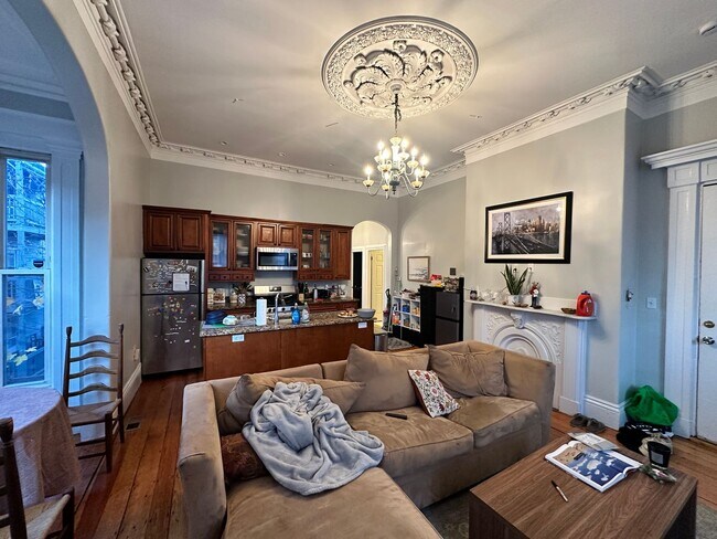 131 Hillside St in Boston, MA - Building Photo - Building Photo