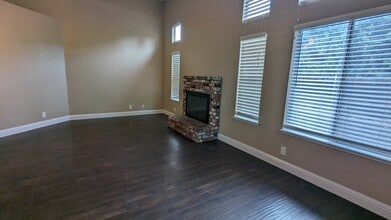 1666 W 4th St in Ripon, CA - Building Photo - Building Photo