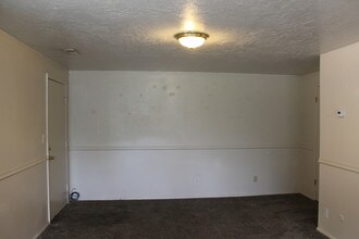 1148 W 100 N-Unit -#4 in Provo, UT - Building Photo - Building Photo