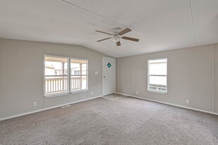 9553 TX-321 in Dayton, TX - Building Photo