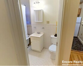 15 Queensberry St, Unit 2 in Boston, MA - Building Photo - Building Photo