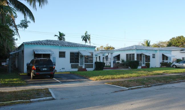 1830 Jackson St in Hollywood, FL - Building Photo - Building Photo