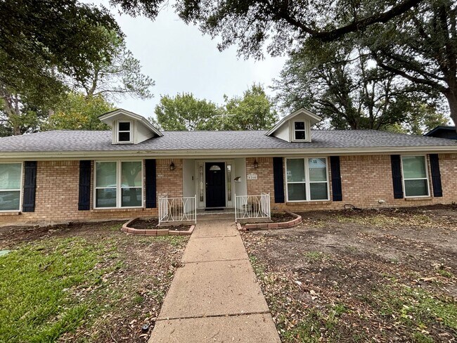 6164 Waco Way in Fort Worth, TX - Foto de edificio - Building Photo