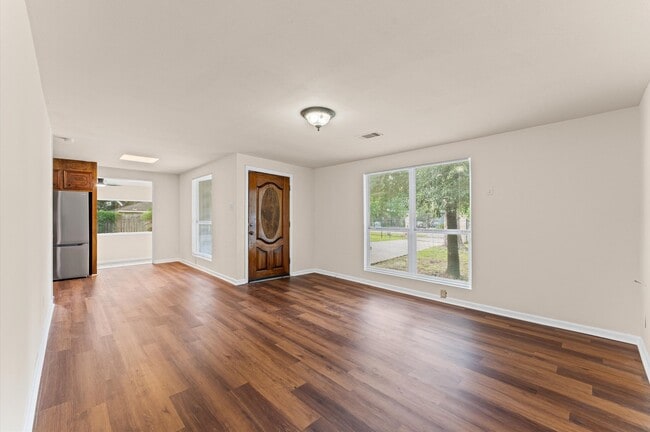 property at 1505 Gladiola Ave