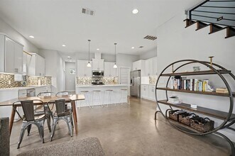 6700 Canal St in Austin, TX - Building Photo - Building Photo