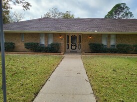 501 Northridge St in Denton, TX - Building Photo