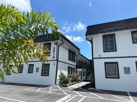2910 Pierce St in Hollywood, FL - Building Photo
