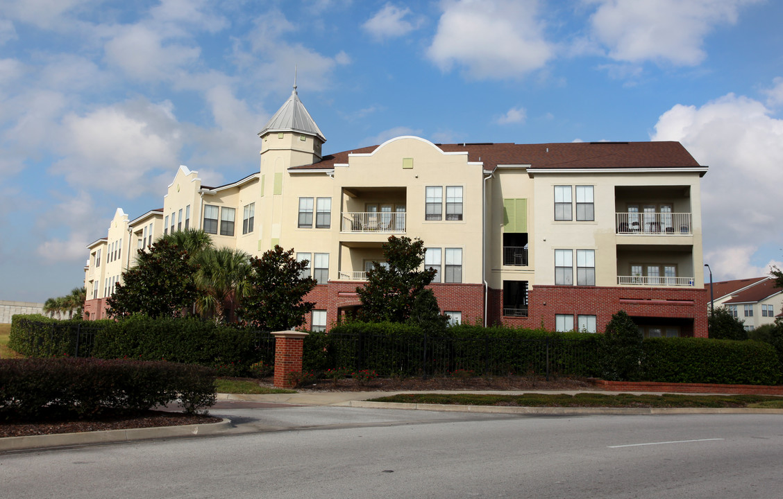 Kendall Lake Apartments Photo