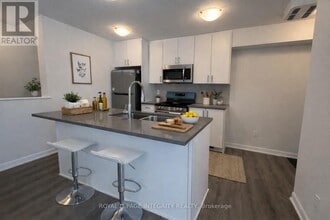 1217 Creekway Private in Ottawa, ON - Building Photo - Building Photo