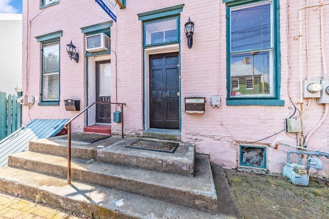 114 W All Saints St in Frederick, MD - Building Photo - Building Photo