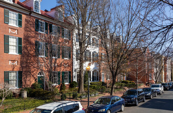 3333 N St Nw in Washington, DC - Building Photo - Building Photo