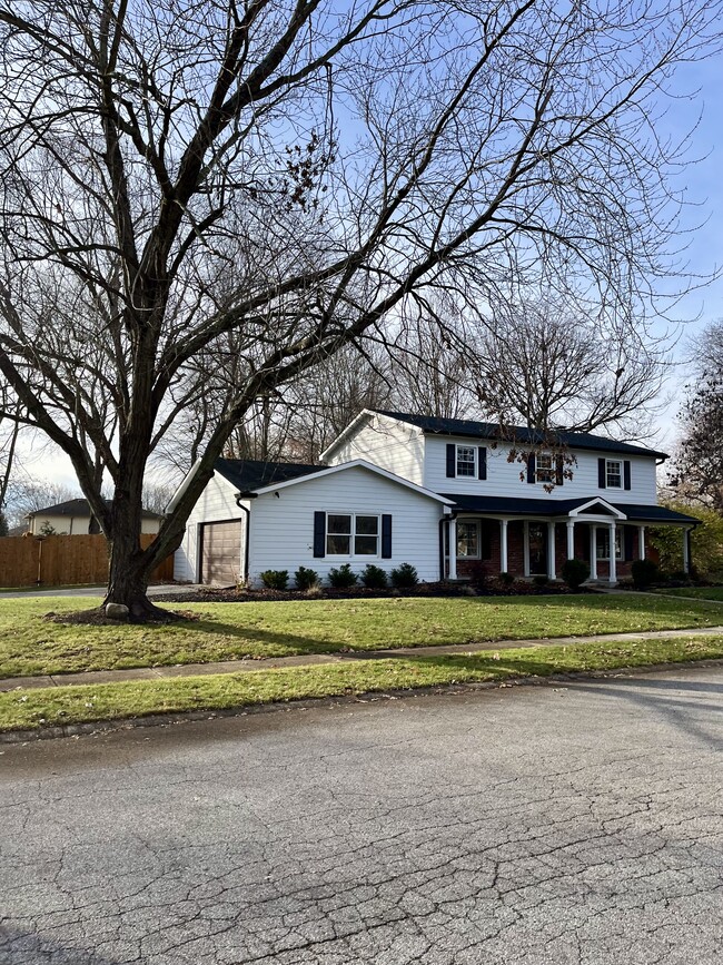 3803 Brunswick Dr in Carmel, IN - Foto de edificio - Building Photo