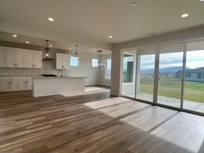 4155 Potlatch St in Richland, WA - Building Photo - Building Photo