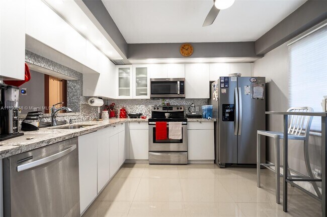 1201 SW 128th Terrace