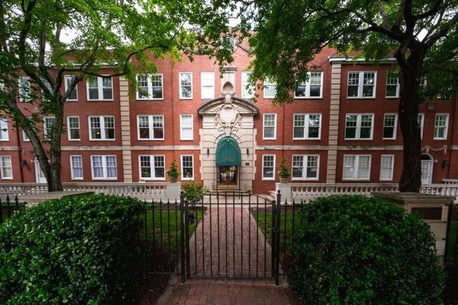property at 2840 Peachtree Rd NE