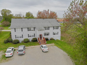 8530 N Five Forks Rd in Amelia Court House, VA - Building Photo - Building Photo