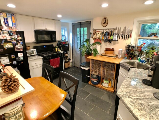 60 Rockwood St, Unit 1 in Boston, MA - Building Photo - Building Photo
