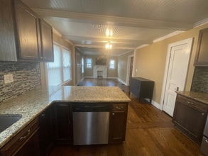 1811 Dimple Ct in Columbia, TN - Foto de edificio - Building Photo