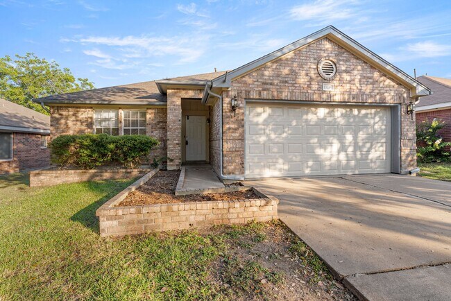 13216 Bennington Ln in Austin, TX - Foto de edificio - Building Photo