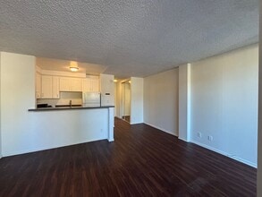 Oakland Ave 650- Hillsides in Pasadena, CA - Building Photo - Building Photo