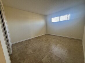 5228 Pebble Beach Blvd in Las Vegas, NV - Building Photo - Building Photo