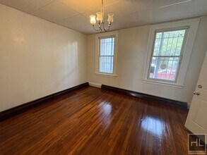 Herriot St, Yonkers in Yonkers, NY - Building Photo - Building Photo