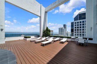 55 SE 6th St, Unit 2105 in Miami, FL - Building Photo - Building Photo