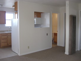 1075 W Ocean View Ave Apartamentos