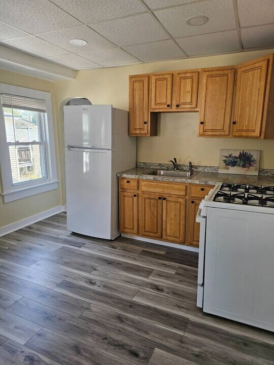 15 Brook St, Unit 15.5 Brook St Nashua in Nashua, NH - Building Photo
