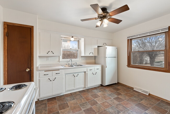 property at 3622 S 77th St