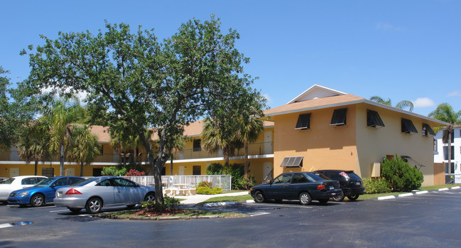 Harbor Cove in Fort Lauderdale, FL - Foto de edificio - Building Photo