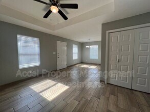 825 S Mississippi St in Alton, TX - Building Photo - Building Photo