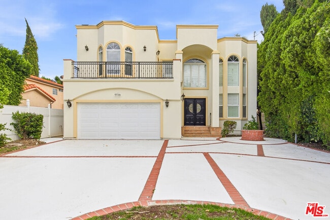 property at 23114 Mariano St
