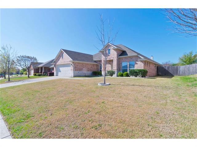913 Redbud Road in Burleson, TX - Building Photo - Building Photo
