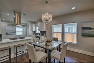 5224 Leeland St in Houston, TX - Foto de edificio - Building Photo