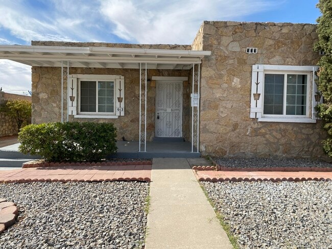 613 Olson St in El Paso, TX - Building Photo - Building Photo