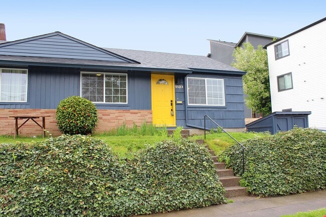 5535-5535 SE 17th Ave in Portland, OR - Building Photo - Building Photo