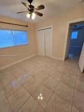 13455 Arch Creek Rd in North Miami, FL - Foto de edificio - Building Photo