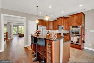 2460 Eastbourne Dr in Leesylvania, VA - Building Photo - Building Photo