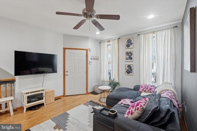 property at 1522 Brown St