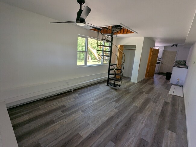 28600 W Grass Lake Rd in Spring Grove, IL - Building Photo - Building Photo