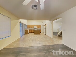 12746 W Hollyhock Dr in Avondale, AZ - Foto de edificio - Building Photo