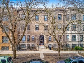 3818 N Sheffield Ave, Unit 2 in Chicago, IL - Building Photo
