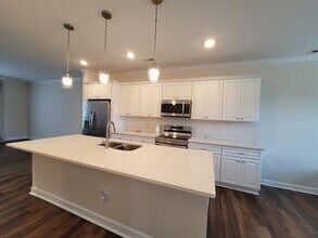 1006 Fishermans Rd in Norfolk, VA - Building Photo - Building Photo