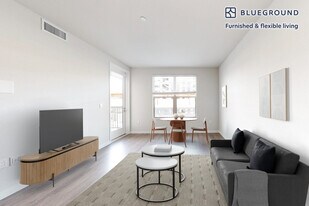 1001 Harvey Dr in Walnut Creek, CA - Building Photo