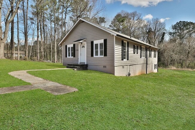 property at 2258 Niskey Lake Rd SW