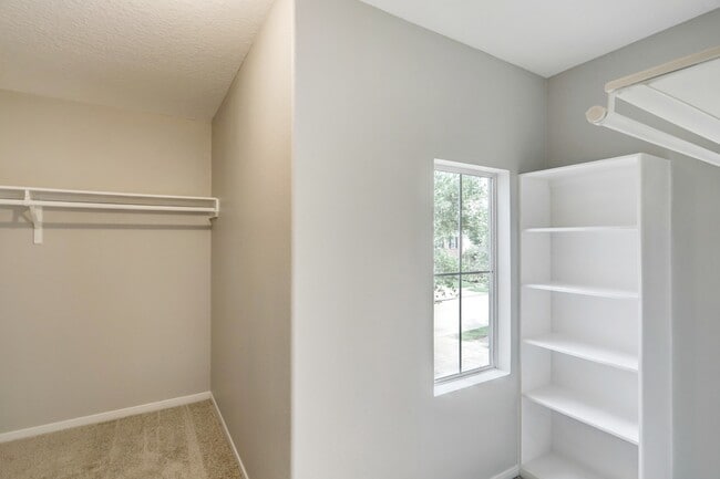 5014 Mabry Stream Ct